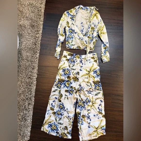 Joie 100% linen resortwear vacation Floral Blouse pant set wide leg cropped - Picture 6 of 10